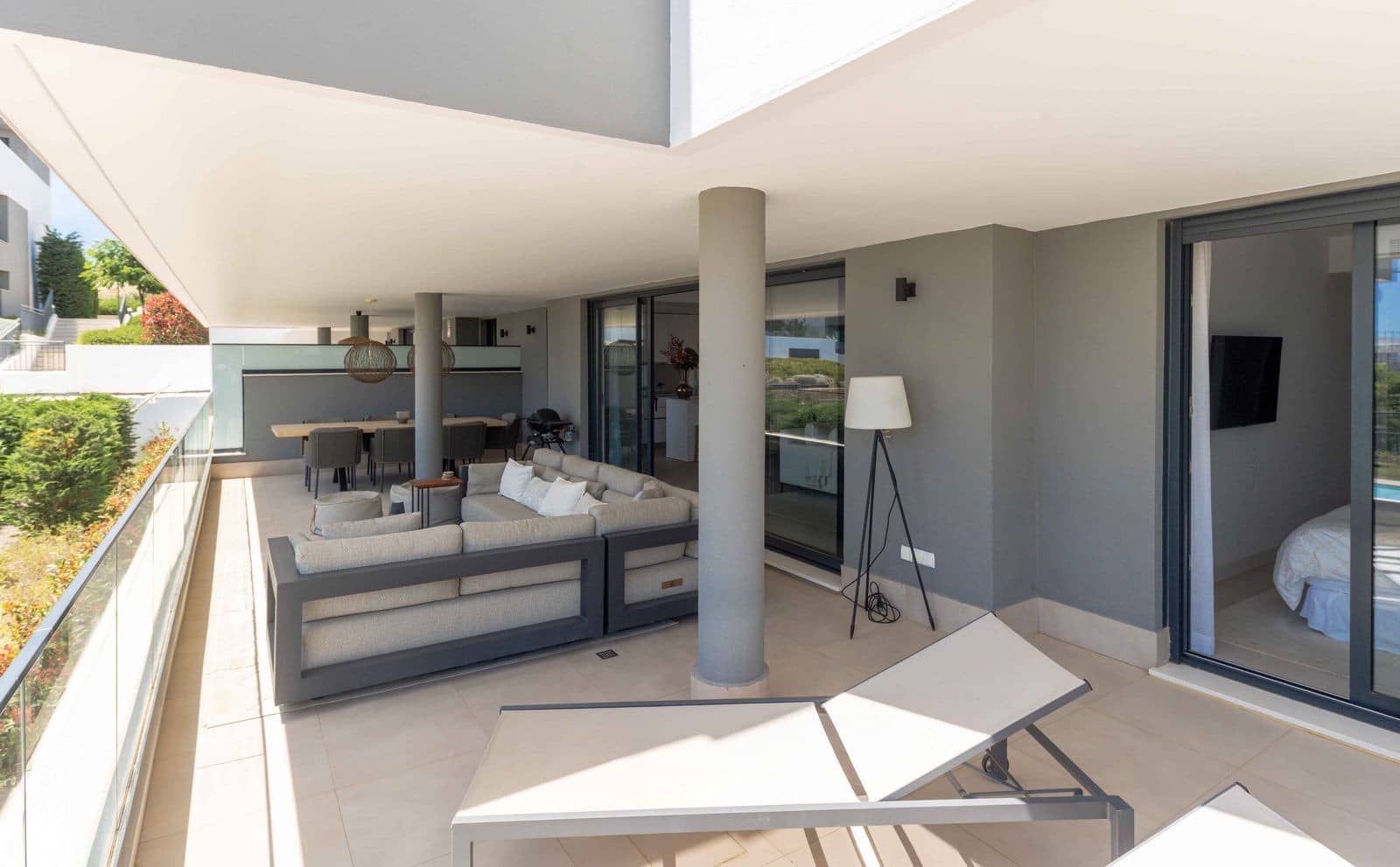 3 soveværelse Lejlighed til salg i Estepona med swimmingpool garage - € 795.000 (Ref: 9873174)