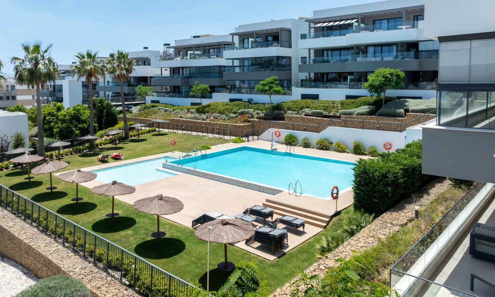 3 soveværelse Lejlighed til salg i Estepona med swimmingpool garage - € 795.000 (Ref: 9873174)