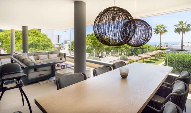 3 soveværelse Lejlighed til salg i Estepona med swimmingpool garage - € 795.000 (Ref: 9873174)