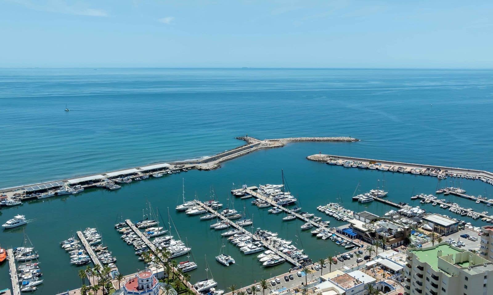 3 soveværelse Lejlighed til salg i Estepona med swimmingpool garage - € 795.000 (Ref: 9873174)