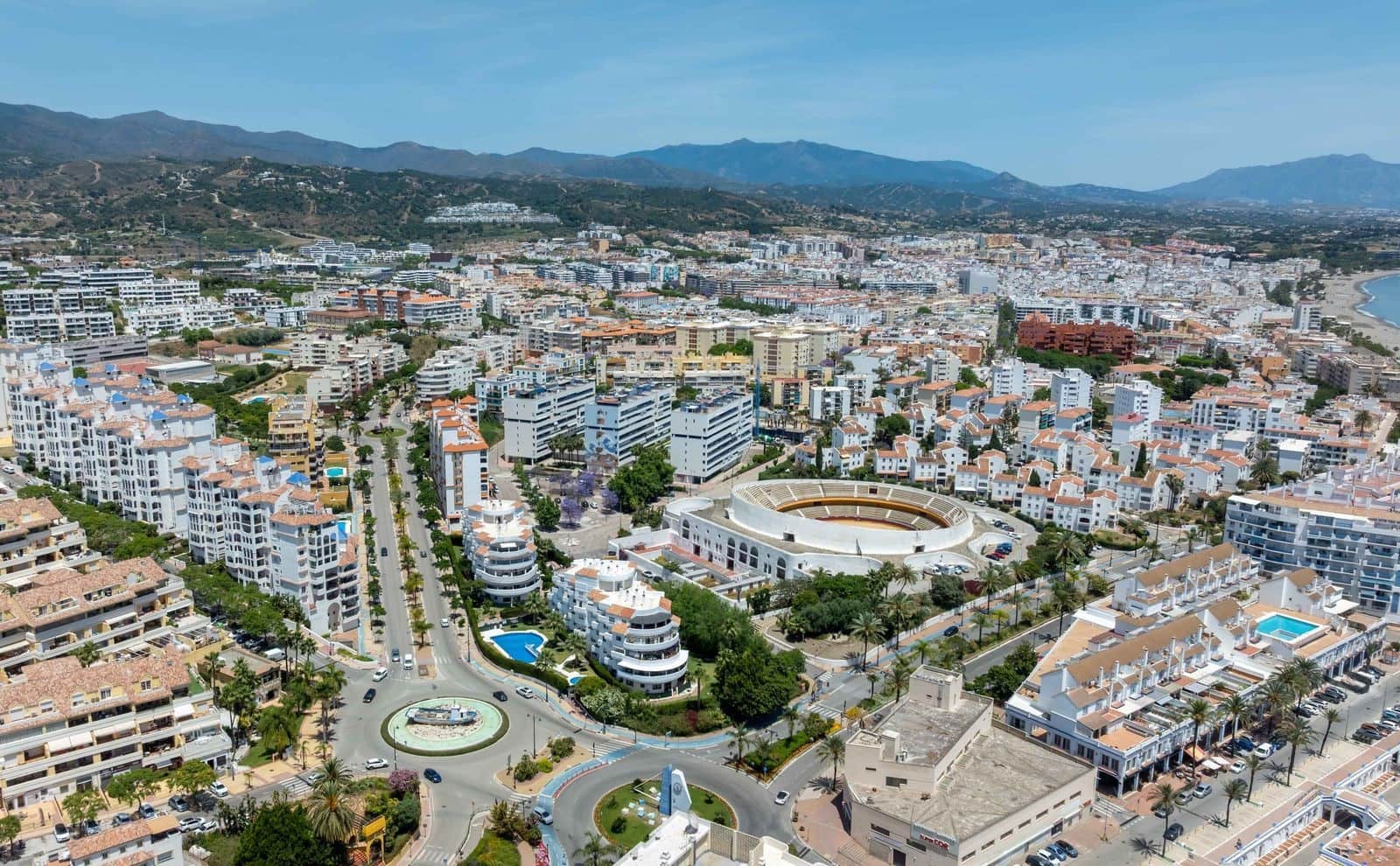 3 soveværelse Lejlighed til salg i Estepona med swimmingpool garage - € 795.000 (Ref: 9873174)