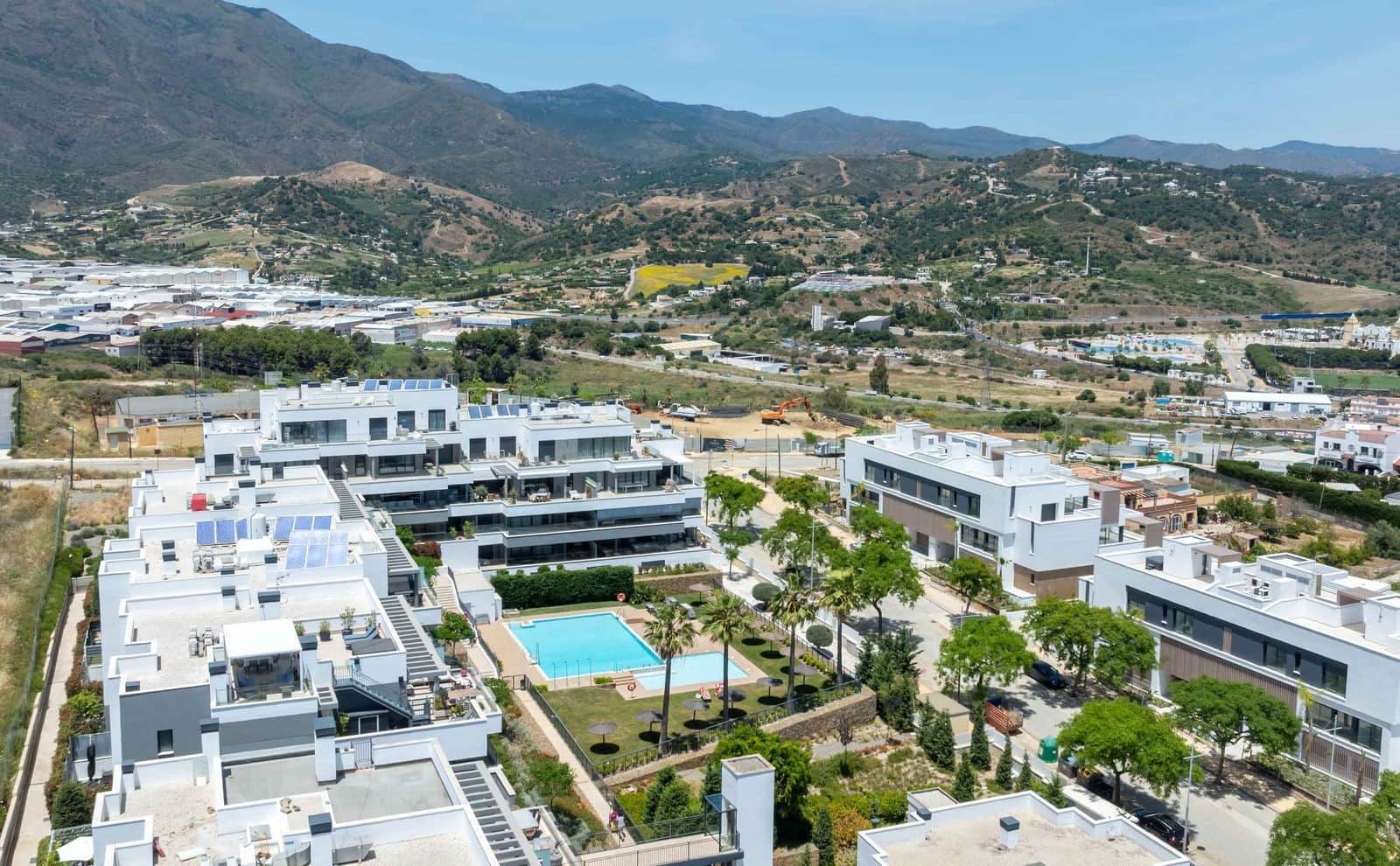 3 soveværelse Lejlighed til salg i Estepona med swimmingpool garage - € 795.000 (Ref: 9873174)