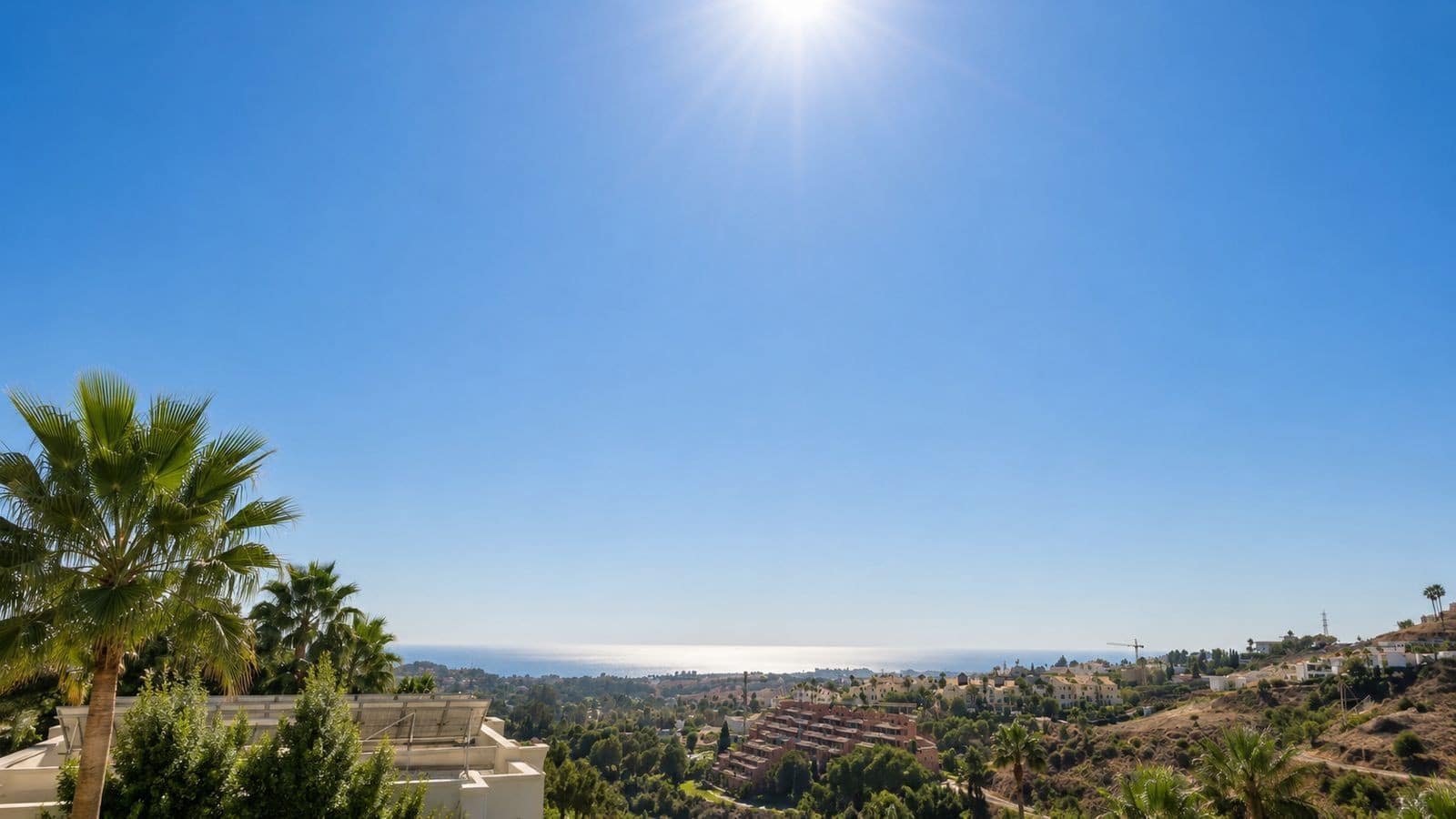 5 bedroom Villa for sale in Benahavis with pool garage - € 2,690,000 (Ref: 9873176)