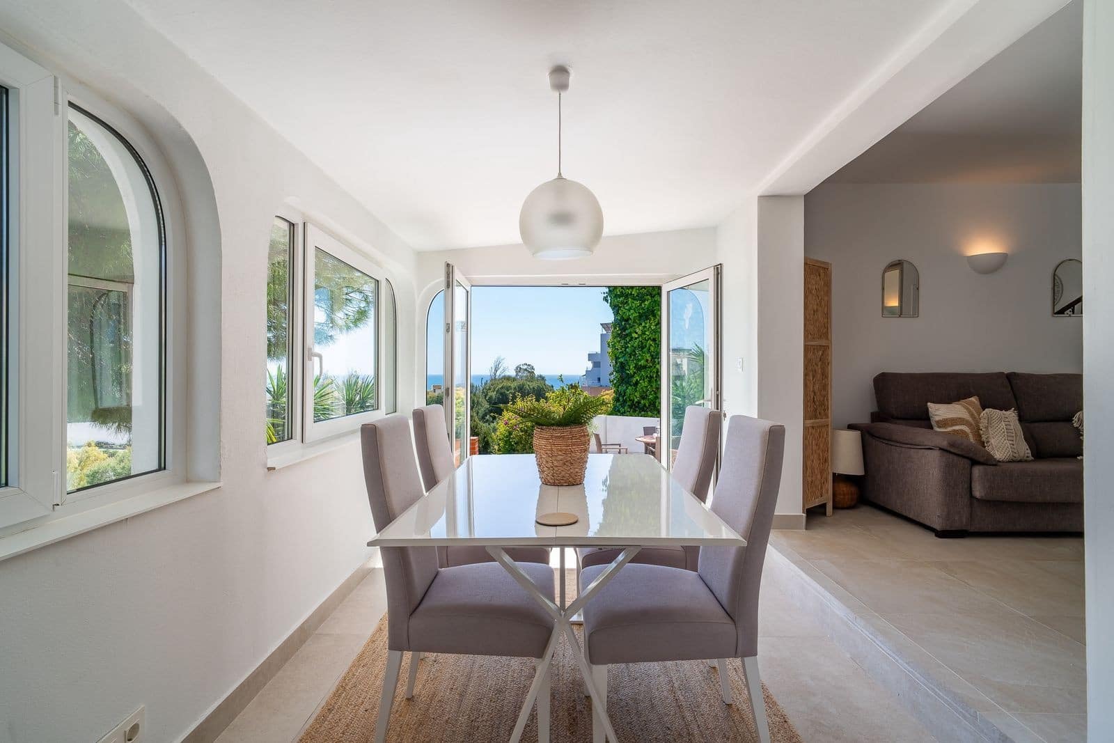 3 bedroom Villa for sale in Fuengirola with pool garage - € 1,097,000 (Ref: 9873177)