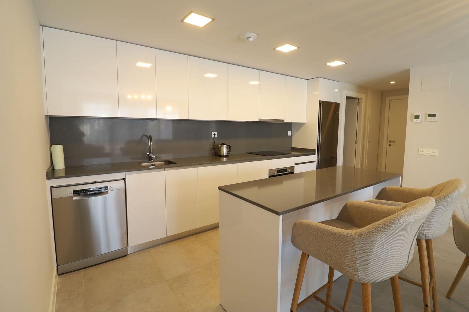 3 slaapkamer Appartement te koop in El Chaparral met zwembad garage - € 575.000 (Ref: 9873179)