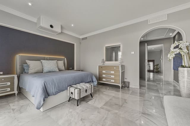 5 soverom Villa til salgs i Guadalmina Alta, Marbella med svømmebasseng garasje - € 2 200 000 (Ref: 9875987)
