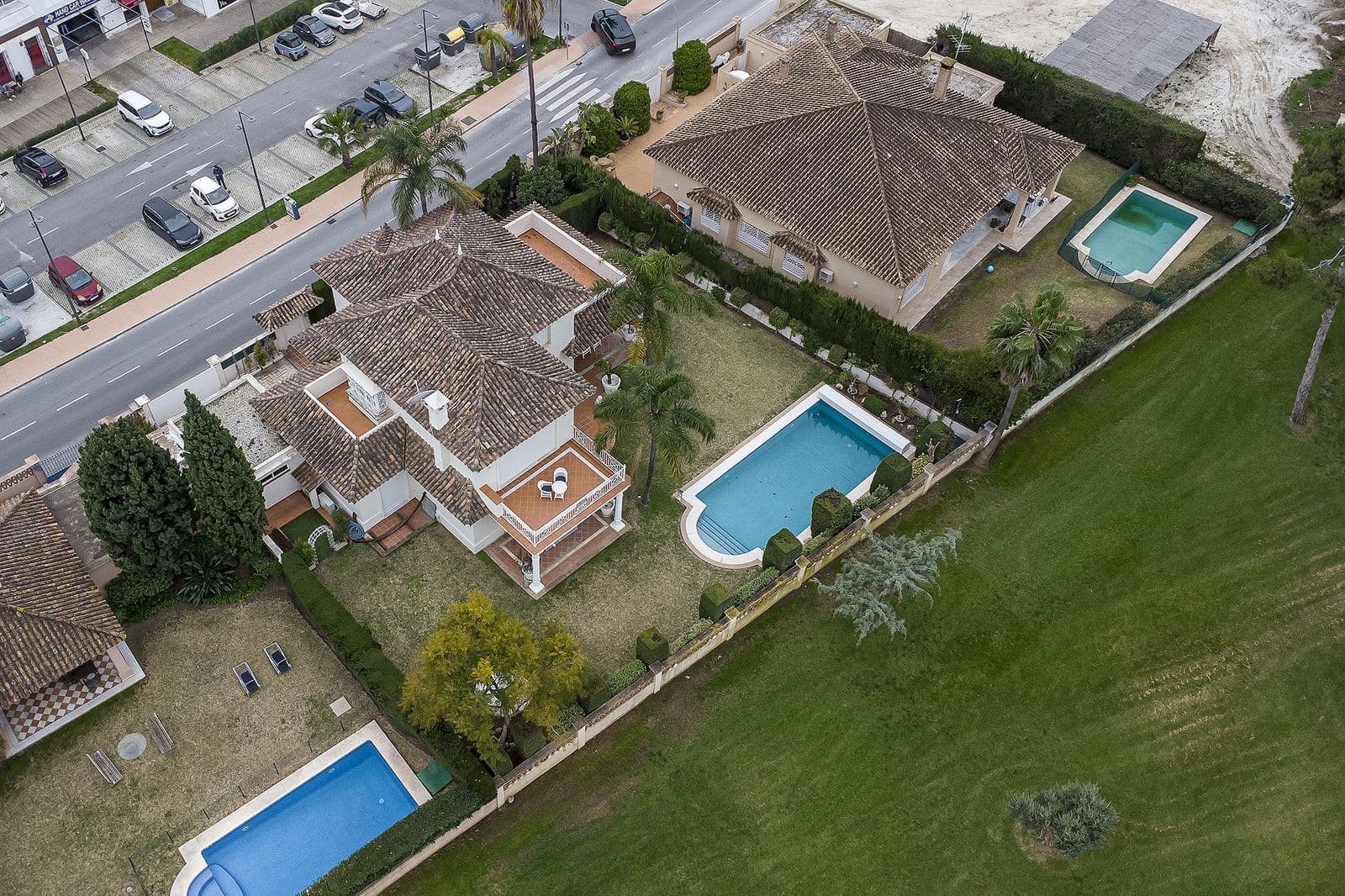 5 soverom Villa til salgs i Guadalmina med svømmebasseng garasje - € 2 200 000 (Ref: 9875987)