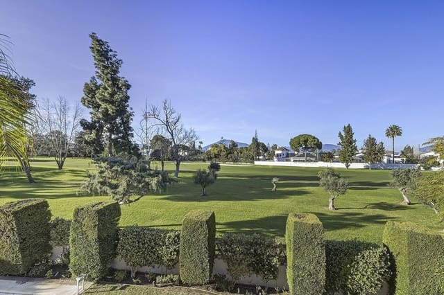 5 soverom Villa til salgs i Guadalmina Alta, Marbella med svømmebasseng garasje - € 2 200 000 (Ref: 9875987)