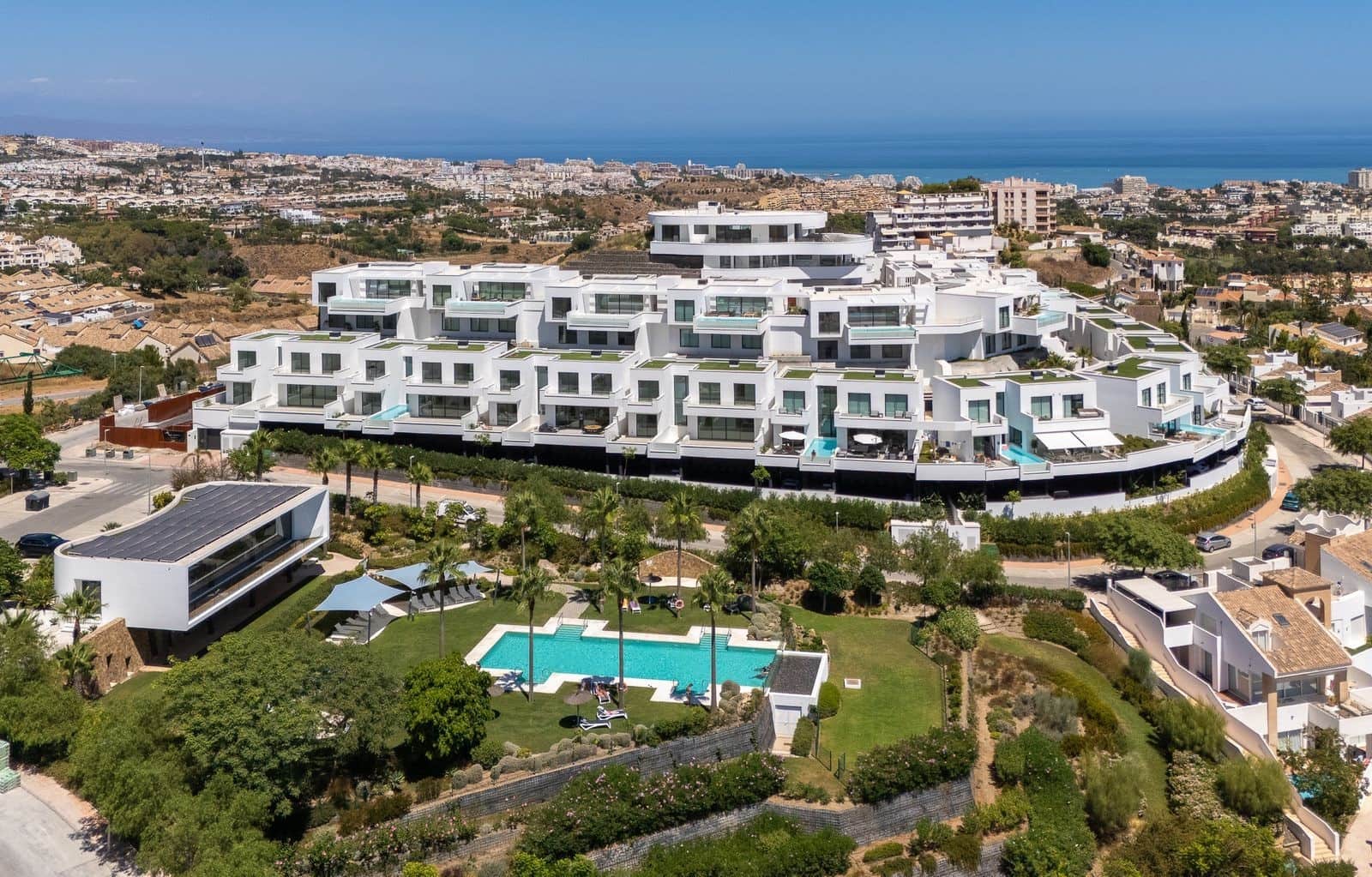 4 makuuhuone Huvila myytävänä paikassa Benalmadena mukana uima-altaan 
autotalli - 1 549 000 € (Ref: 9875988)