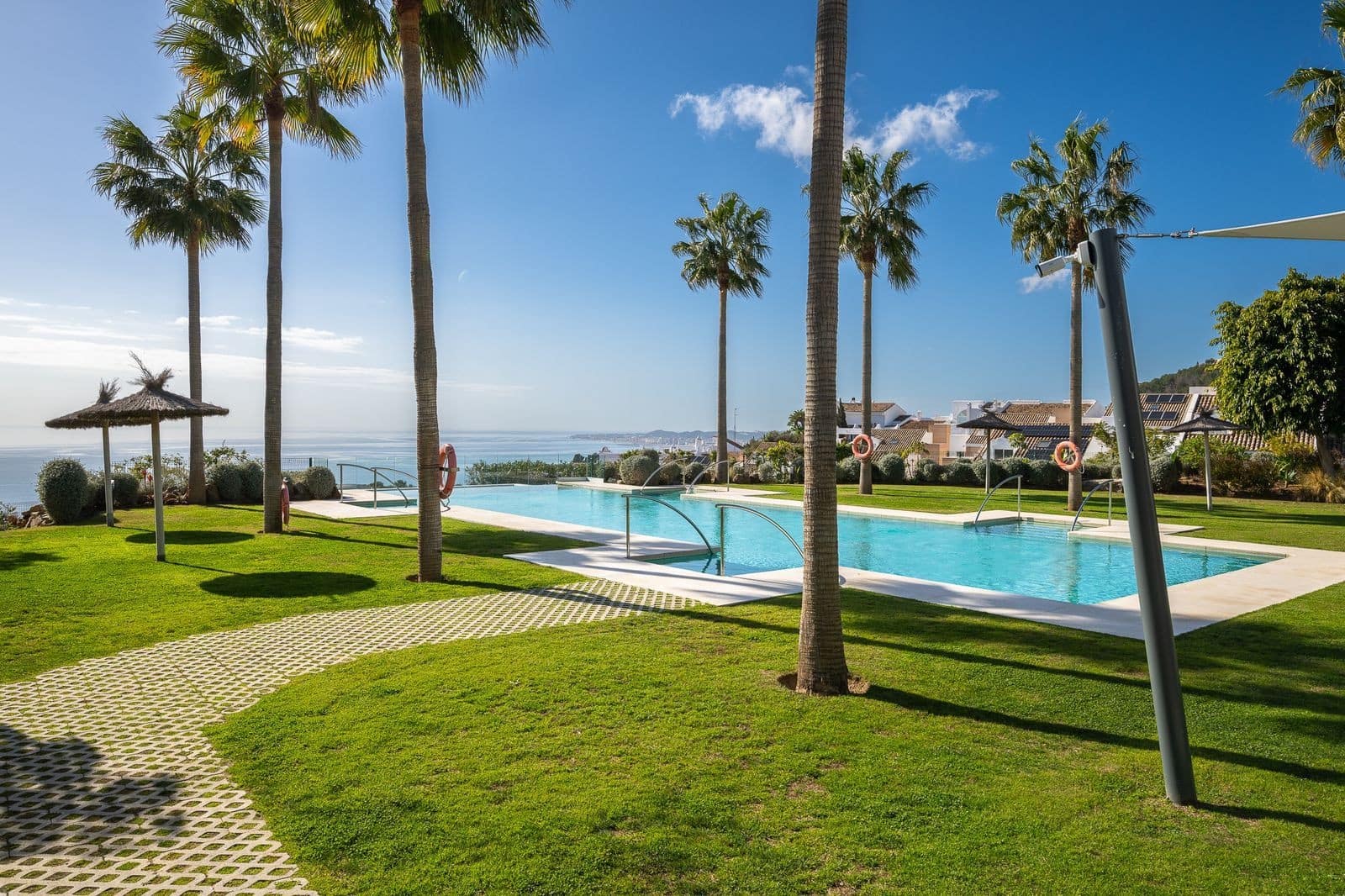 4 makuuhuone Huvila myytävänä paikassa Benalmadena mukana uima-altaan 
autotalli - 1 549 000 € (Ref: 9875988)