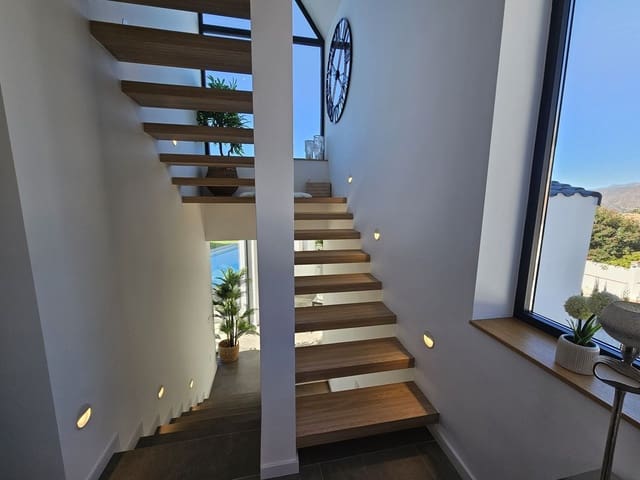 3 camera da letto Villa in vendita in Mijas con piscina garage - 1.345.000 € (Rif: 9884435)