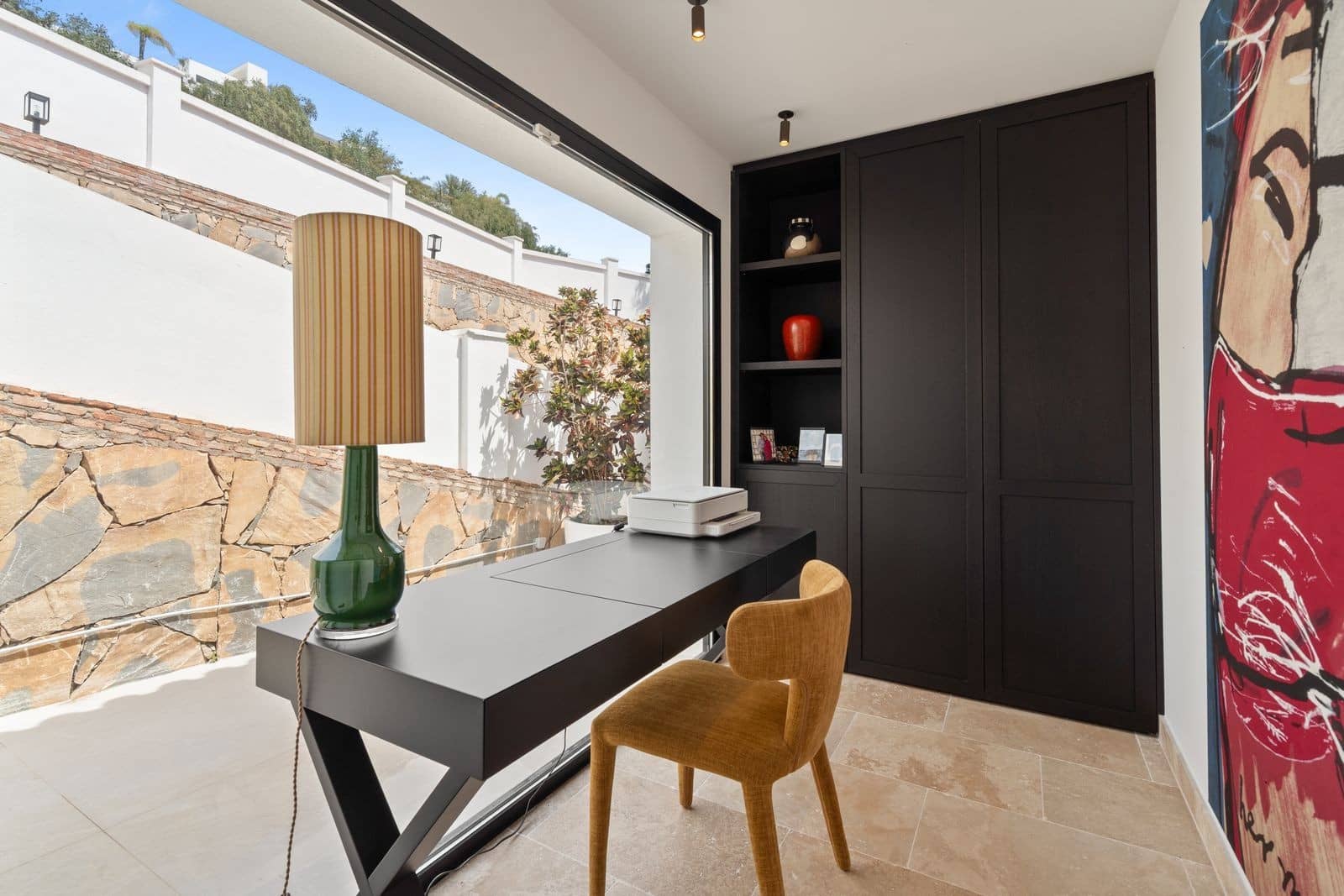5 bedroom Villa for sale in El Paraiso with pool garage - € 4,750,000 (Ref: 9890059)
