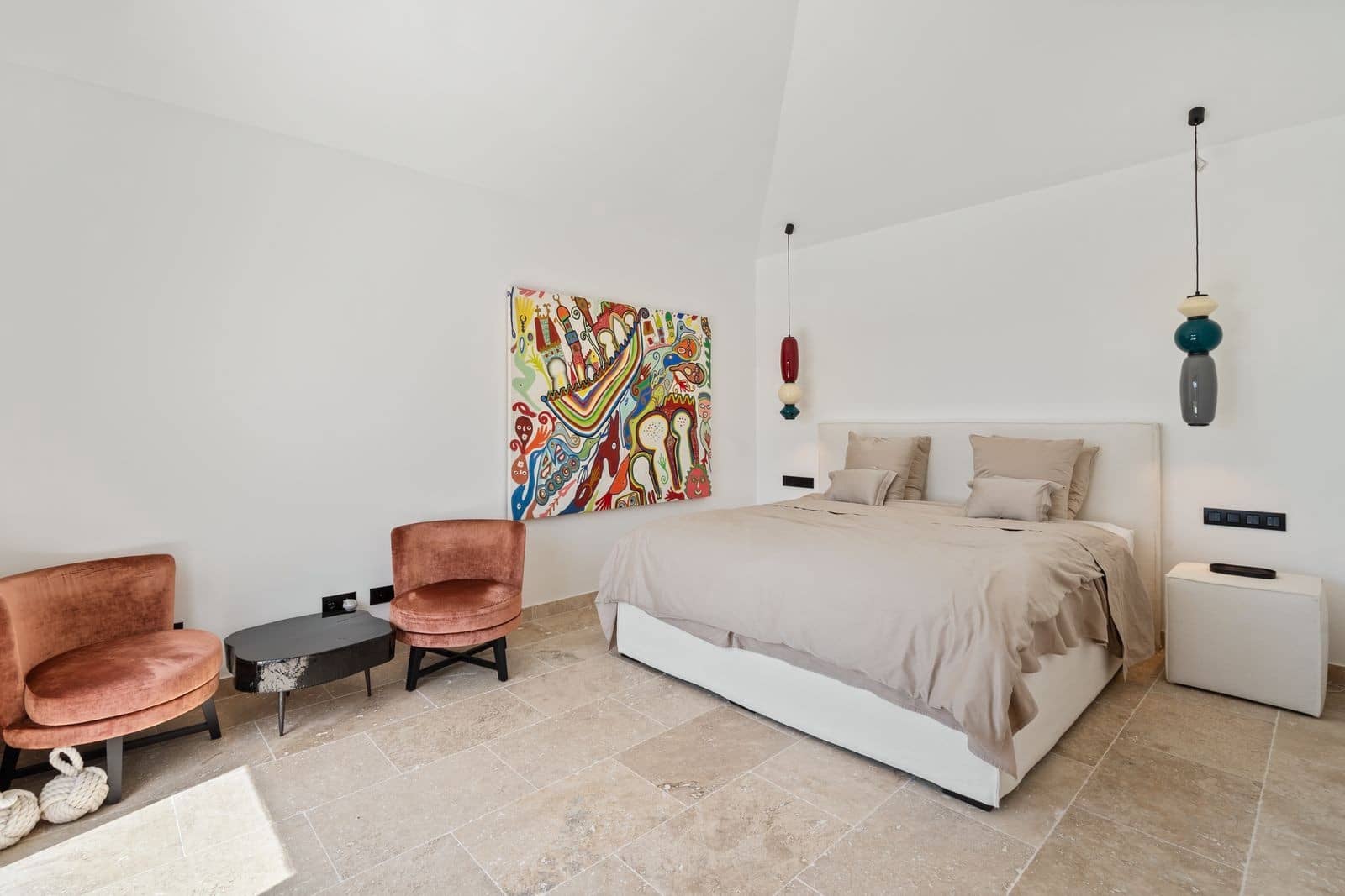 5 bedroom Villa for sale in El Paraiso with pool garage - € 4,750,000 (Ref: 9890059)