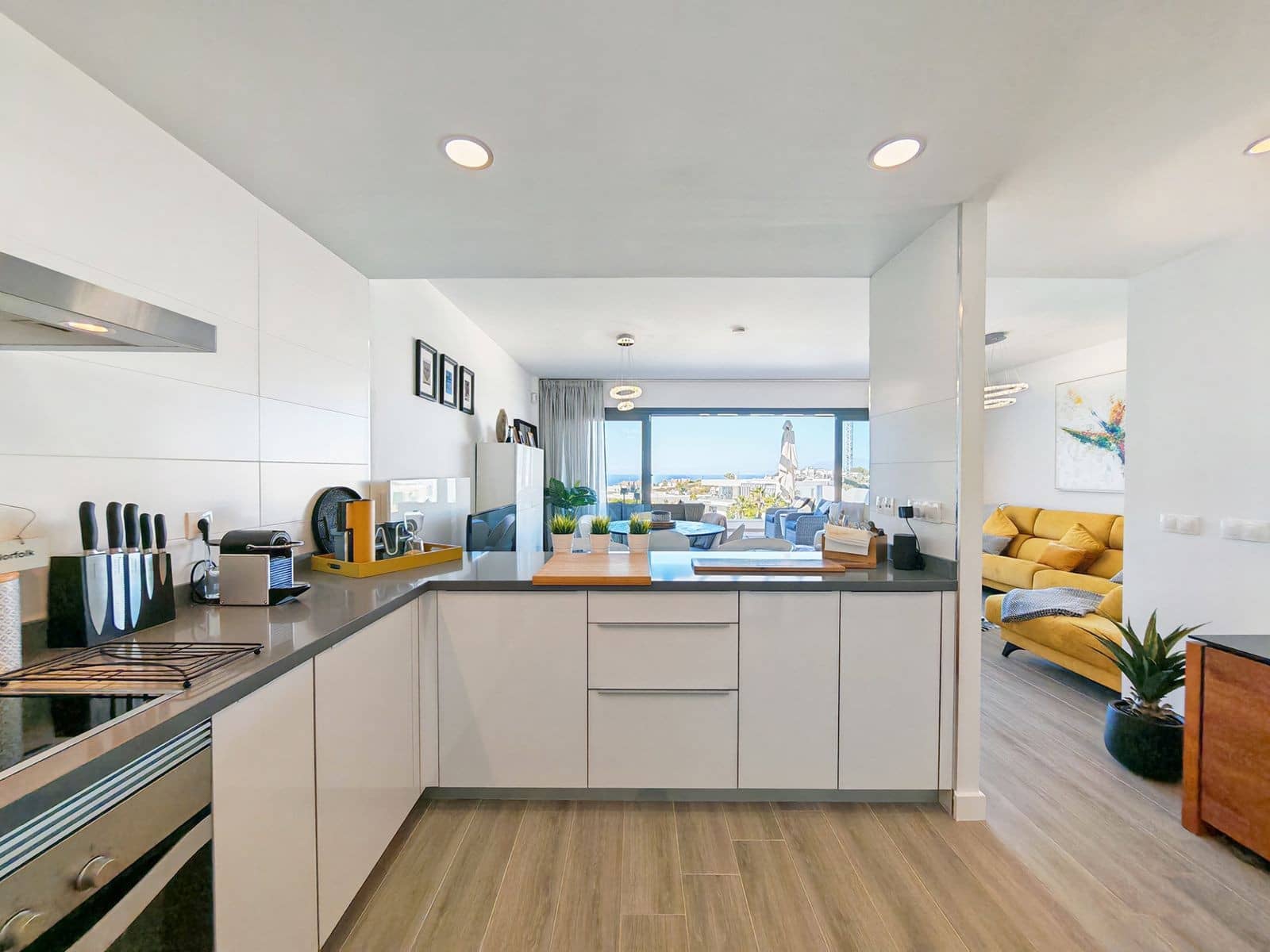 3 Zimmer Apartment zu verkaufen in Marbella mit Pool Garage - 1.050.000 € (Ref: 9890060)