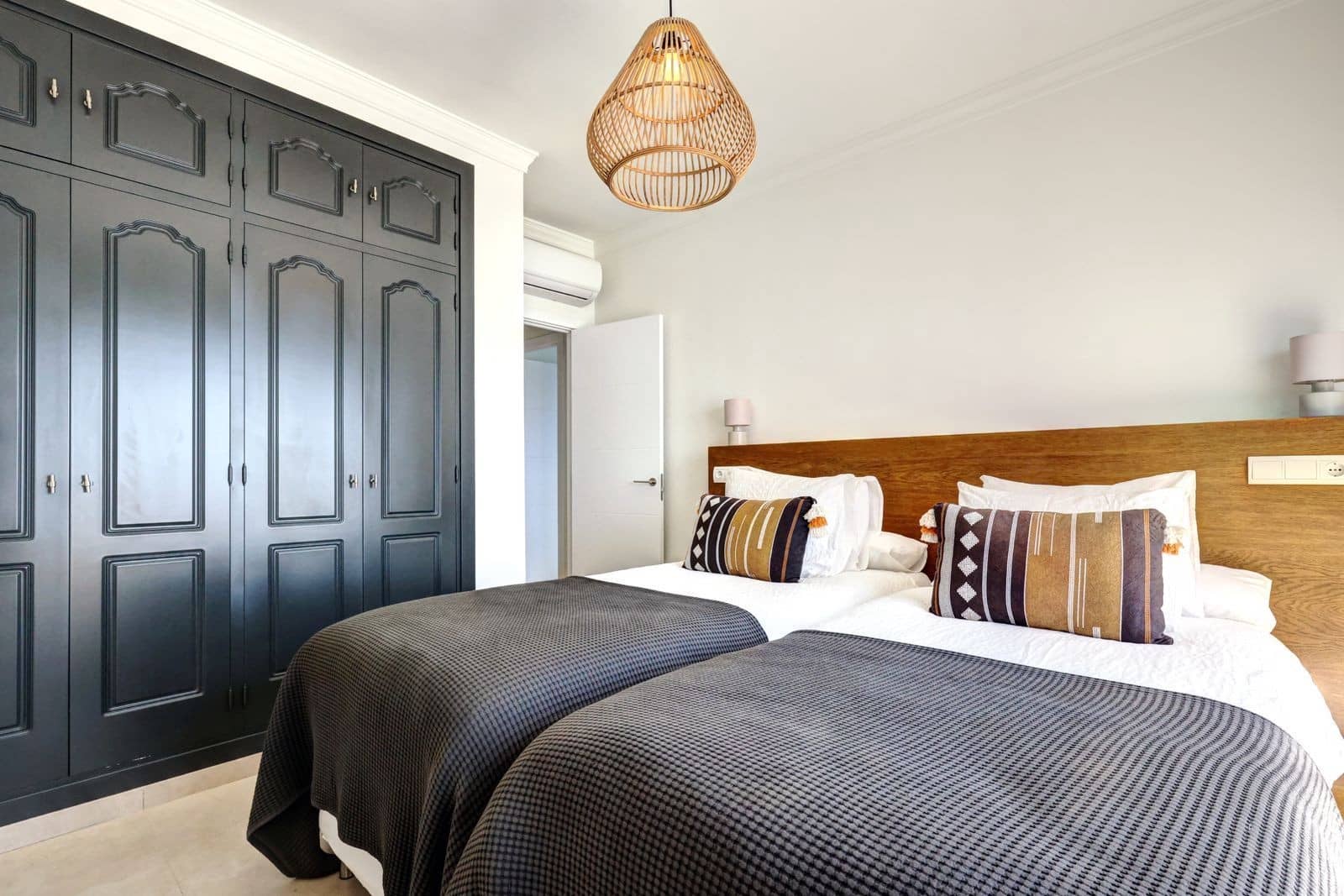 2 sovrum Takvåning till salu i Estepona - 1 300 000 € (Ref: 9890066)