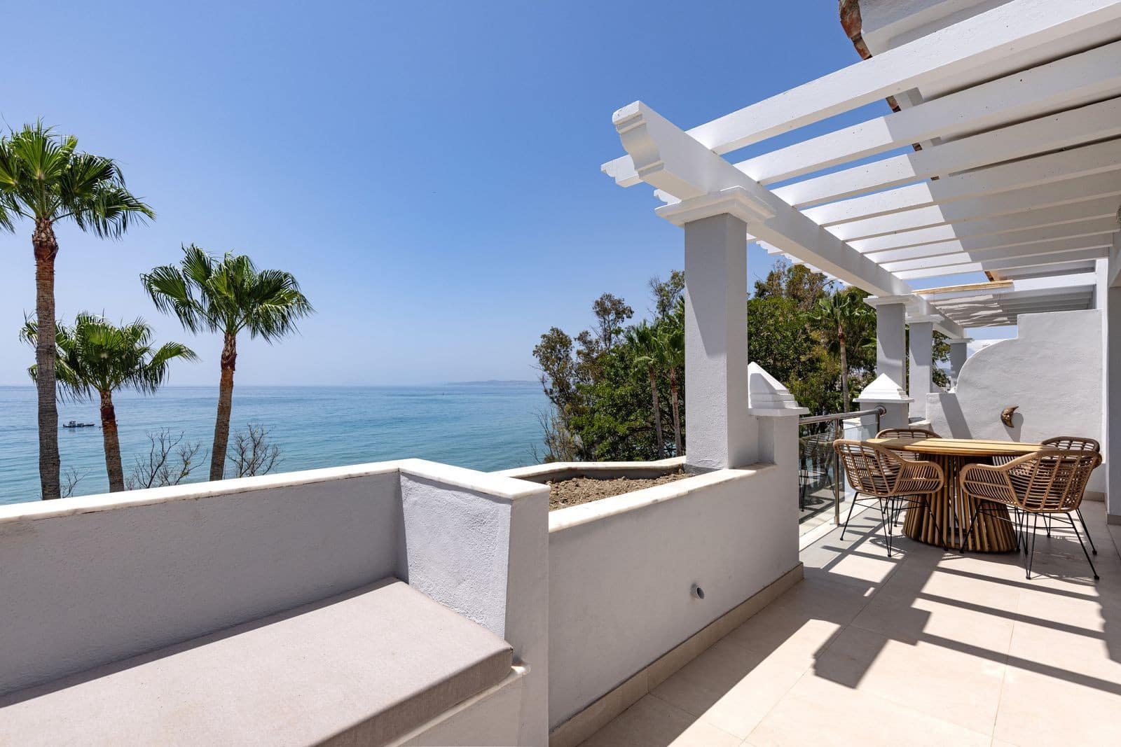 2 sovrum Takvåning till salu i Estepona - 1 300 000 € (Ref: 9890066)