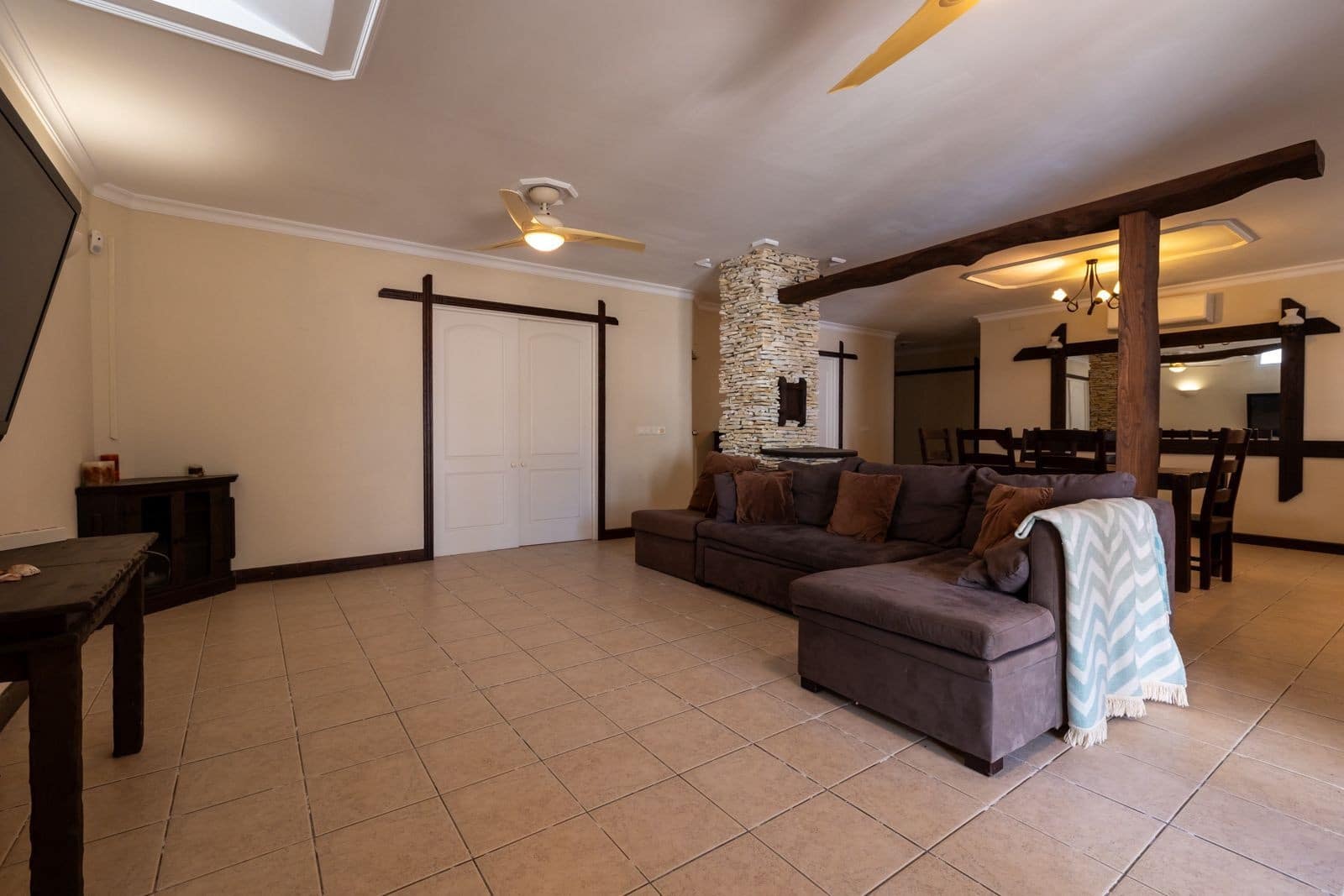 Chalet de 6 habitaciones en El Faro en venta con piscina garaje - 1.595.000 € (Ref: 9890067)