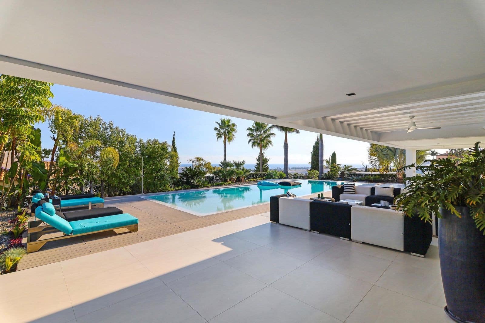 6 bedroom Villa for sale in Los Flamingos with pool garage - € 4,900,000 (Ref: 9890068)