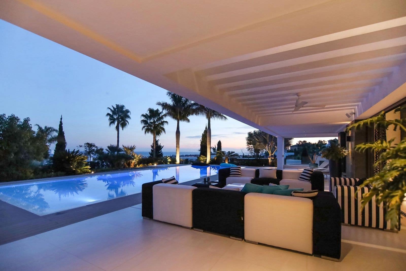 6 bedroom Villa for sale in Los Flamingos with pool garage - € 4,900,000 (Ref: 9890068)