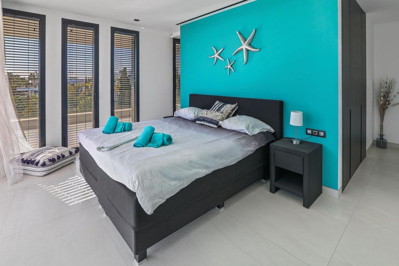6 bedroom Villa for sale in Los Flamingos with pool garage - € 4,900,000 (Ref: 9890068)