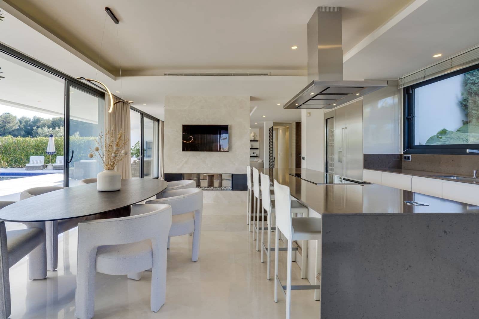 5 makuuhuone Huvila myytävänä paikassa Marbella mukana uima-altaan 
autotalli - 5 995 000 € (Ref: 9891978)