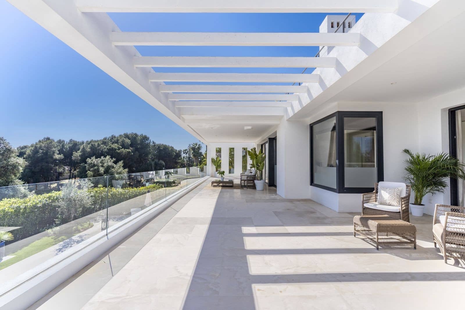 5 makuuhuone Huvila myytävänä paikassa Marbella mukana uima-altaan 
autotalli - 5 995 000 € (Ref: 9891978)