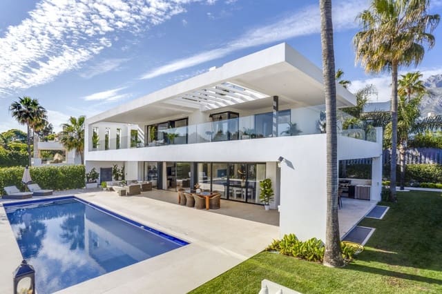 5 makuuhuone Huvila myytävänä paikassa Marbella mukana uima-altaan 
autotalli - 5 995 000 € (Ref: 9891978)