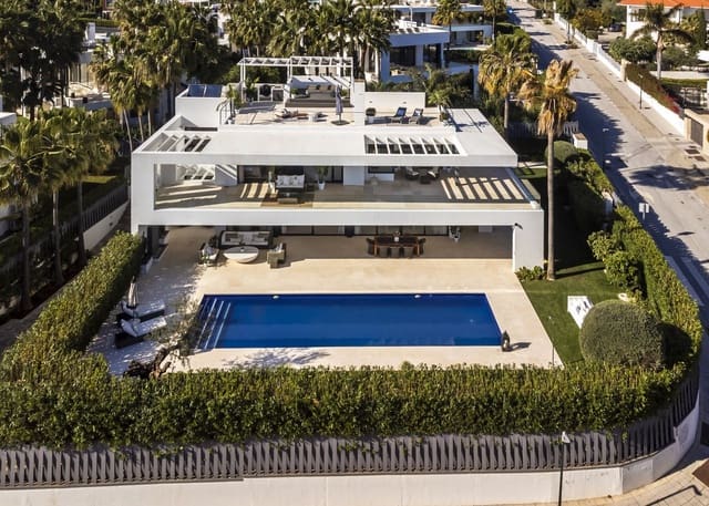 5 makuuhuone Huvila myytävänä paikassa Marbella mukana uima-altaan 
autotalli - 5 995 000 € (Ref: 9891978)