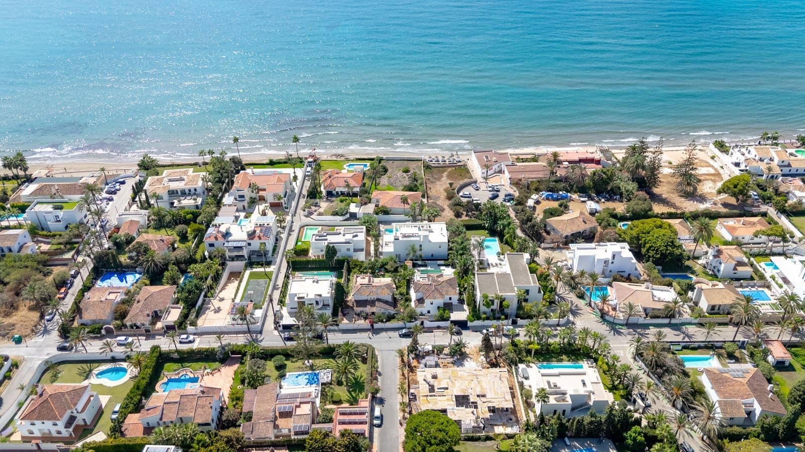 4 makuuhuone Huvila myytävänä paikassa Marbella mukana uima-altaan 
autotalli - 2 495 000 € (Ref: 9891979)