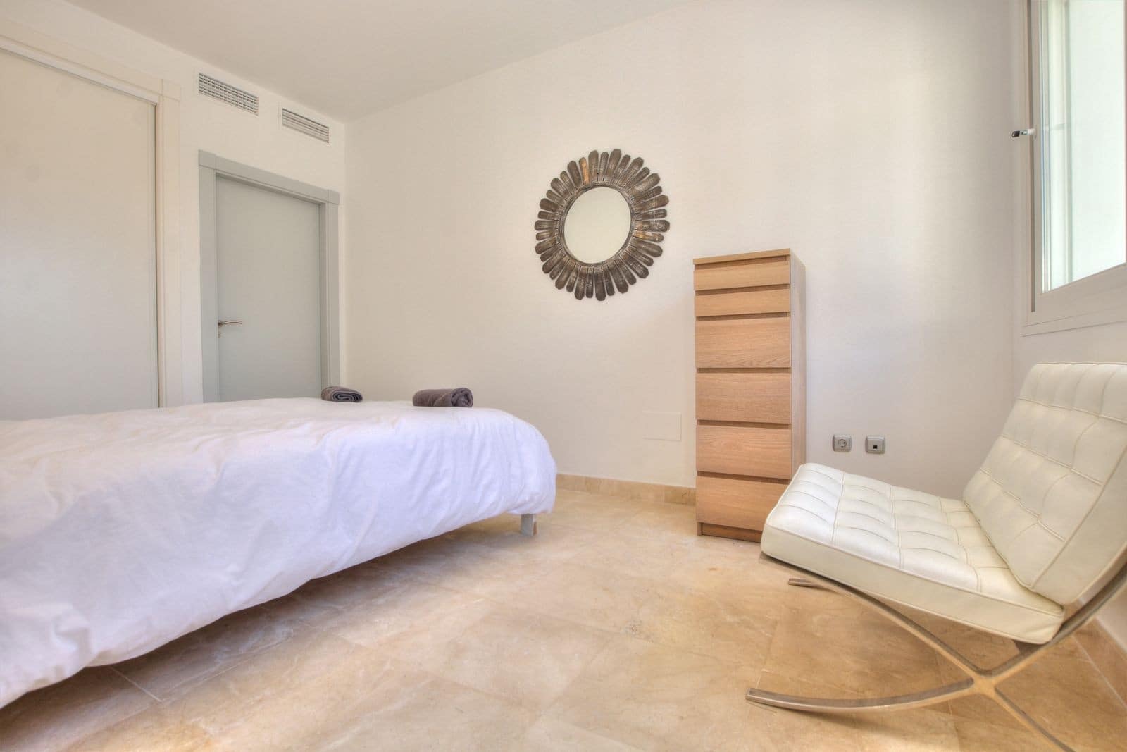 4 soverom Villa til salgs i Mijas Costa med svømmebasseng garasje - € 1 100 000 (Ref: 9894136)
