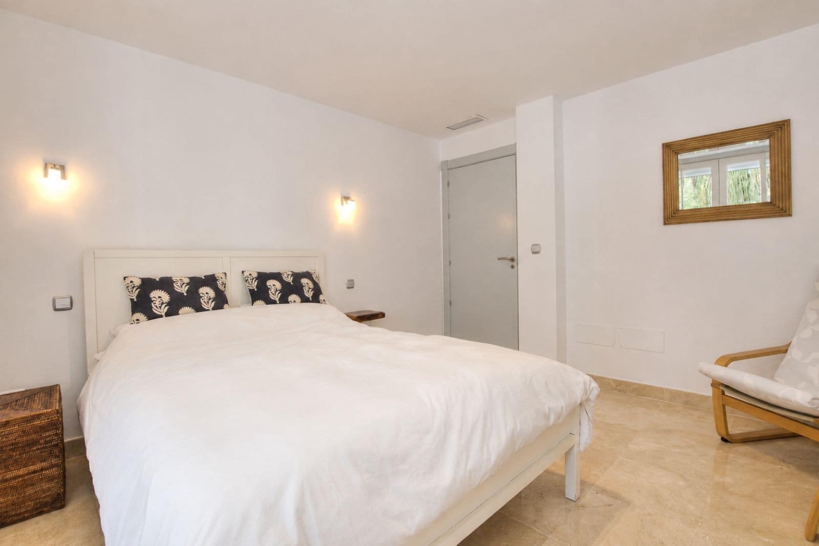 4 soverom Villa til salgs i Mijas Costa med svømmebasseng garasje - € 1 100 000 (Ref: 9894136)