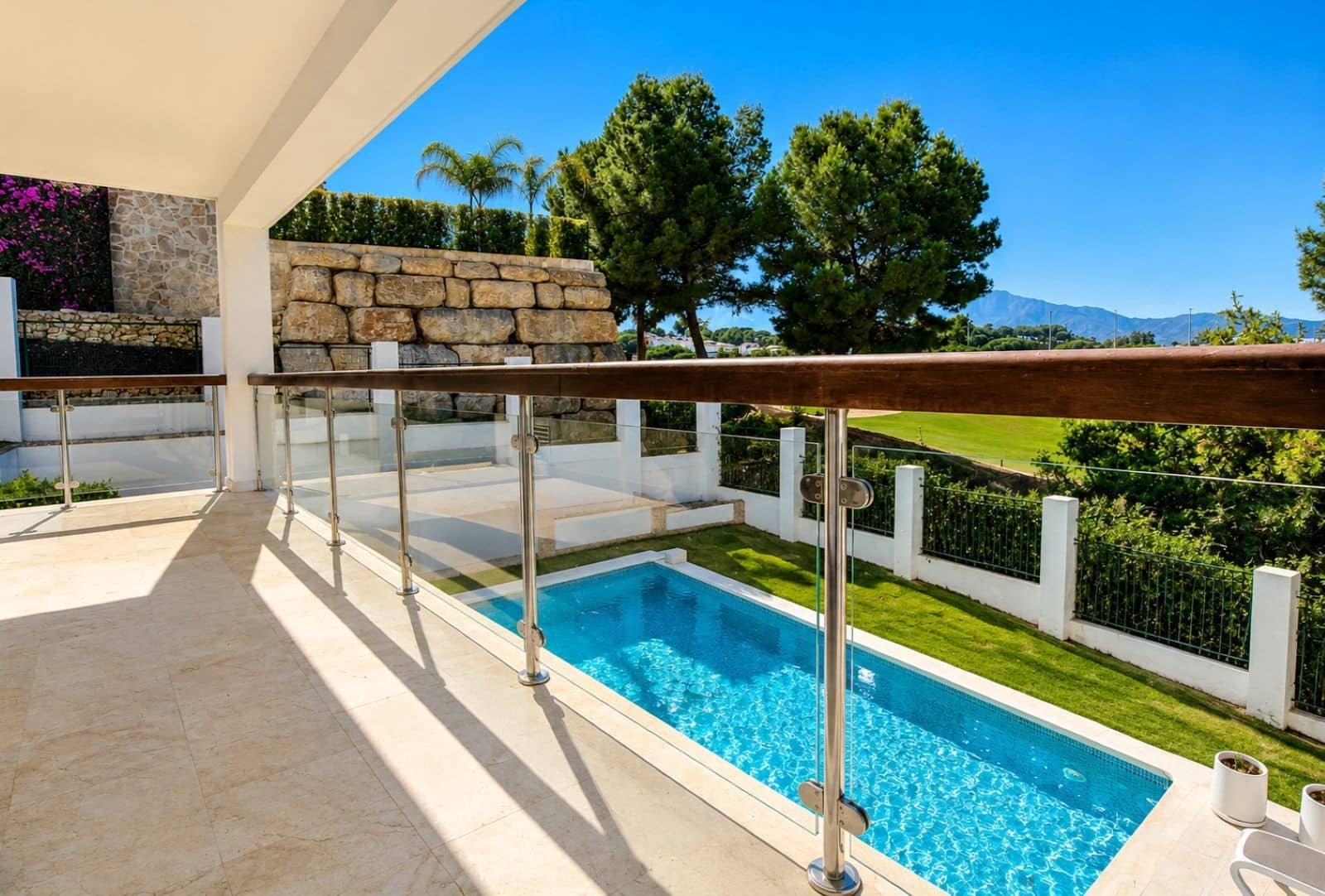 4 soverom Villa til salgs i Mijas Costa med svømmebasseng garasje - € 1 100 000 (Ref: 9894136)