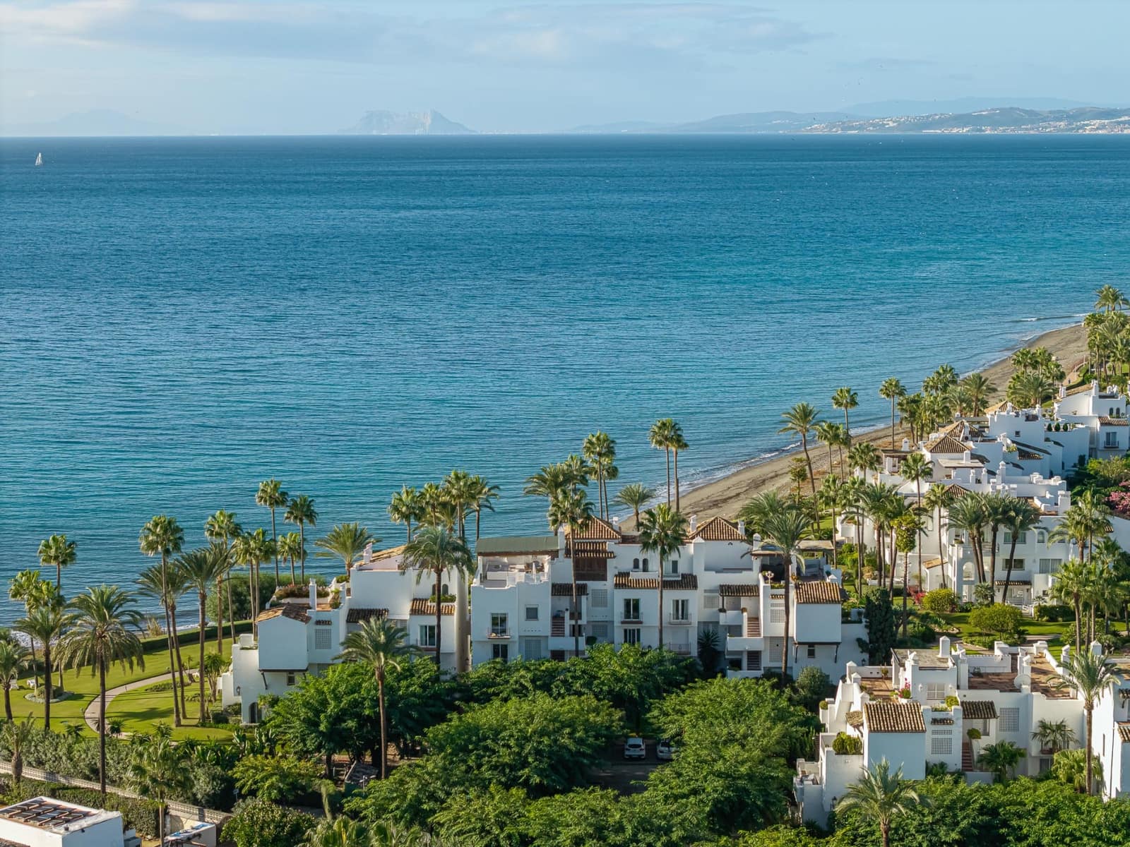 3 sovrum Lägenhet till salu i Estepona med pool garage - 2 995 000 € (Ref: 9904282)