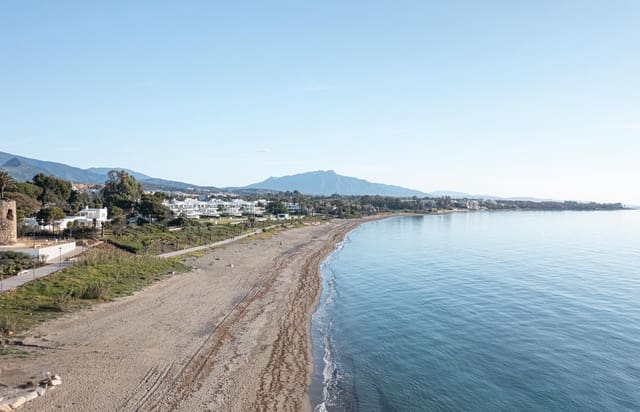 3 soverom Leilighet til salgs i Estepona med svømmebasseng garasje - € 1 895 000 (Ref: 9904283)
