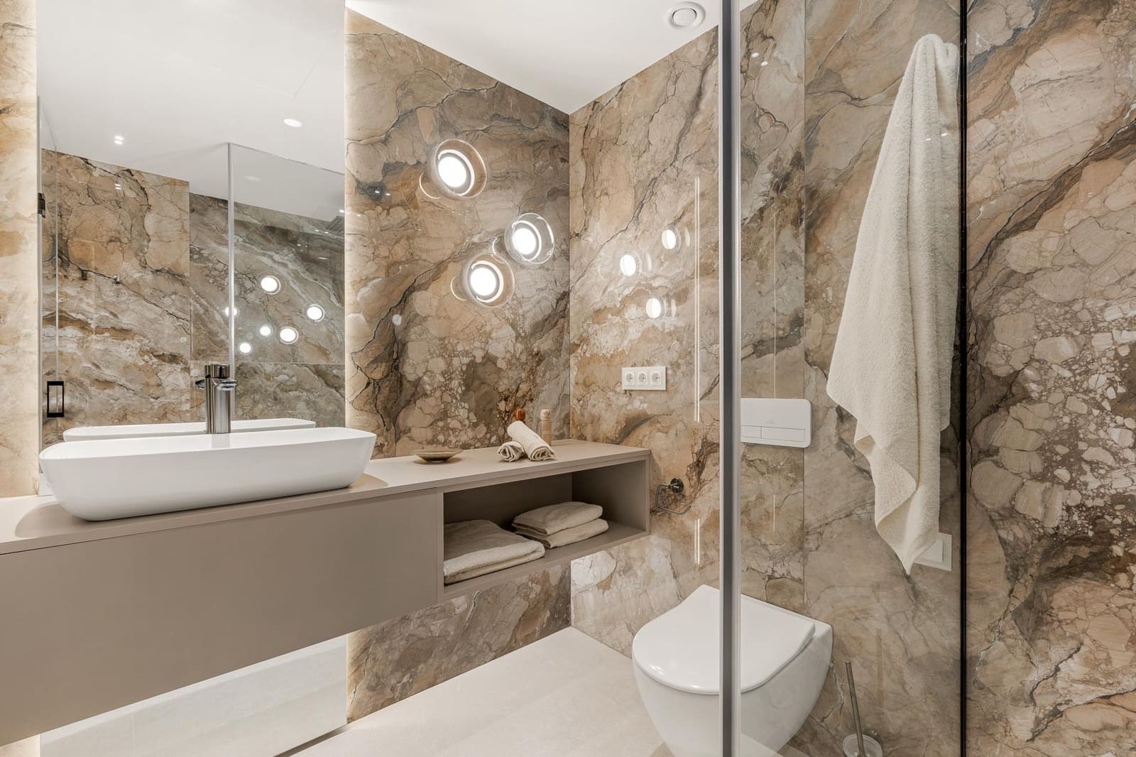 3 bedroom Penthouse for sale in New Golden Mile with pool garage - € 2,995,000 (Ref: 9904284)