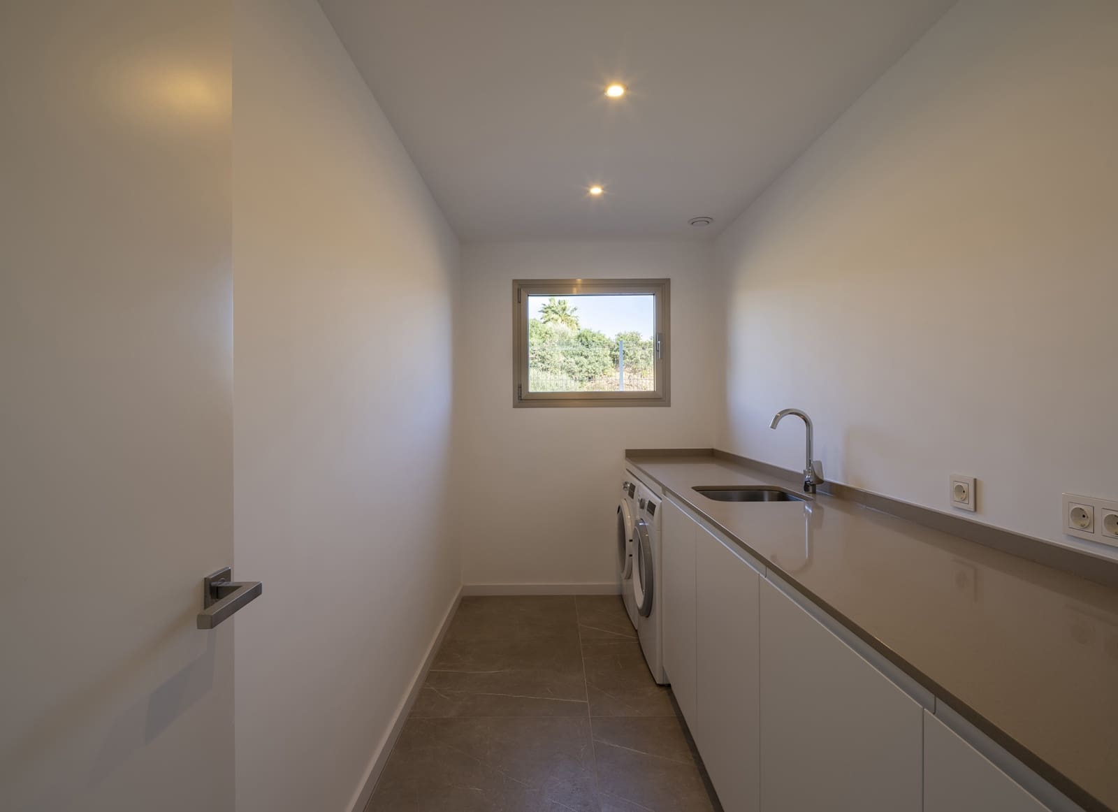5 sovrum Villa till salu i El Chaparral med pool garage - 2 275 000 € (Ref: 9904286)