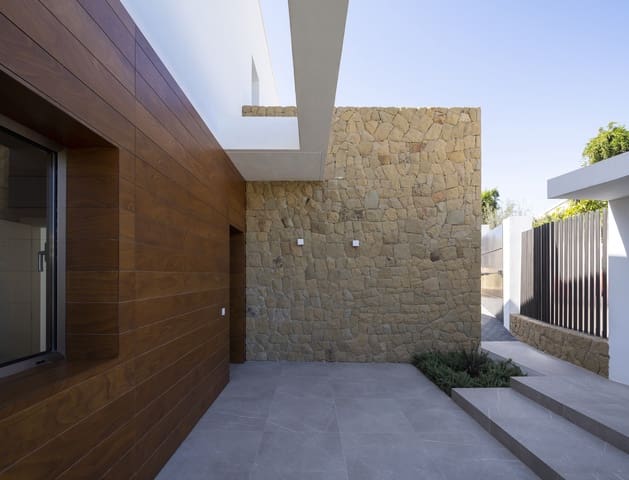 Chalet de 5 habitaciones en El Chaparral, Mijas en venta con piscina garaje - 2.275.000 € (Ref: 9904286)