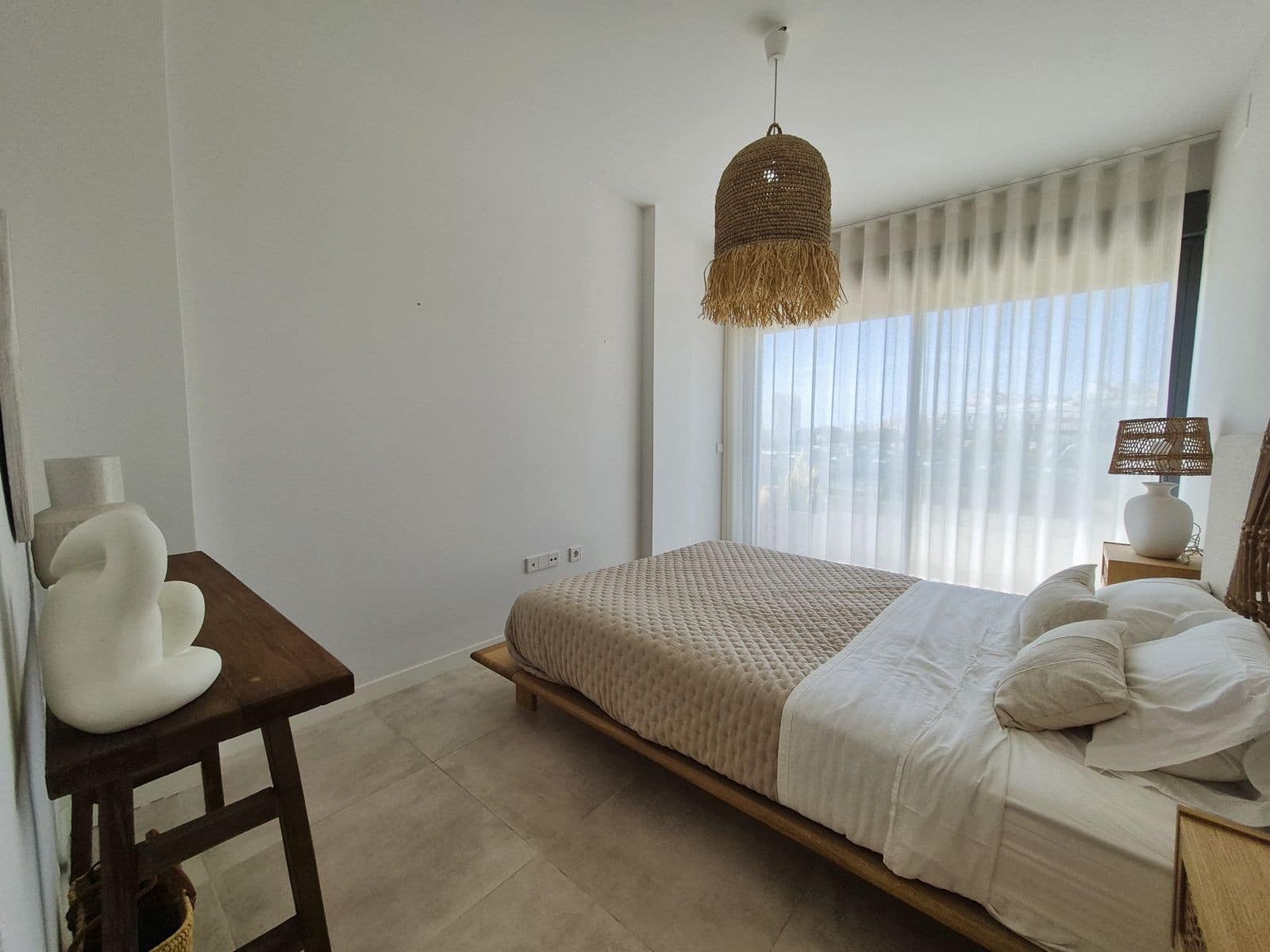 3 sypialnia Penthouse na sprzedaż w Estepona z basenem garażem - 1 095 000 € (Ref: 9920123)