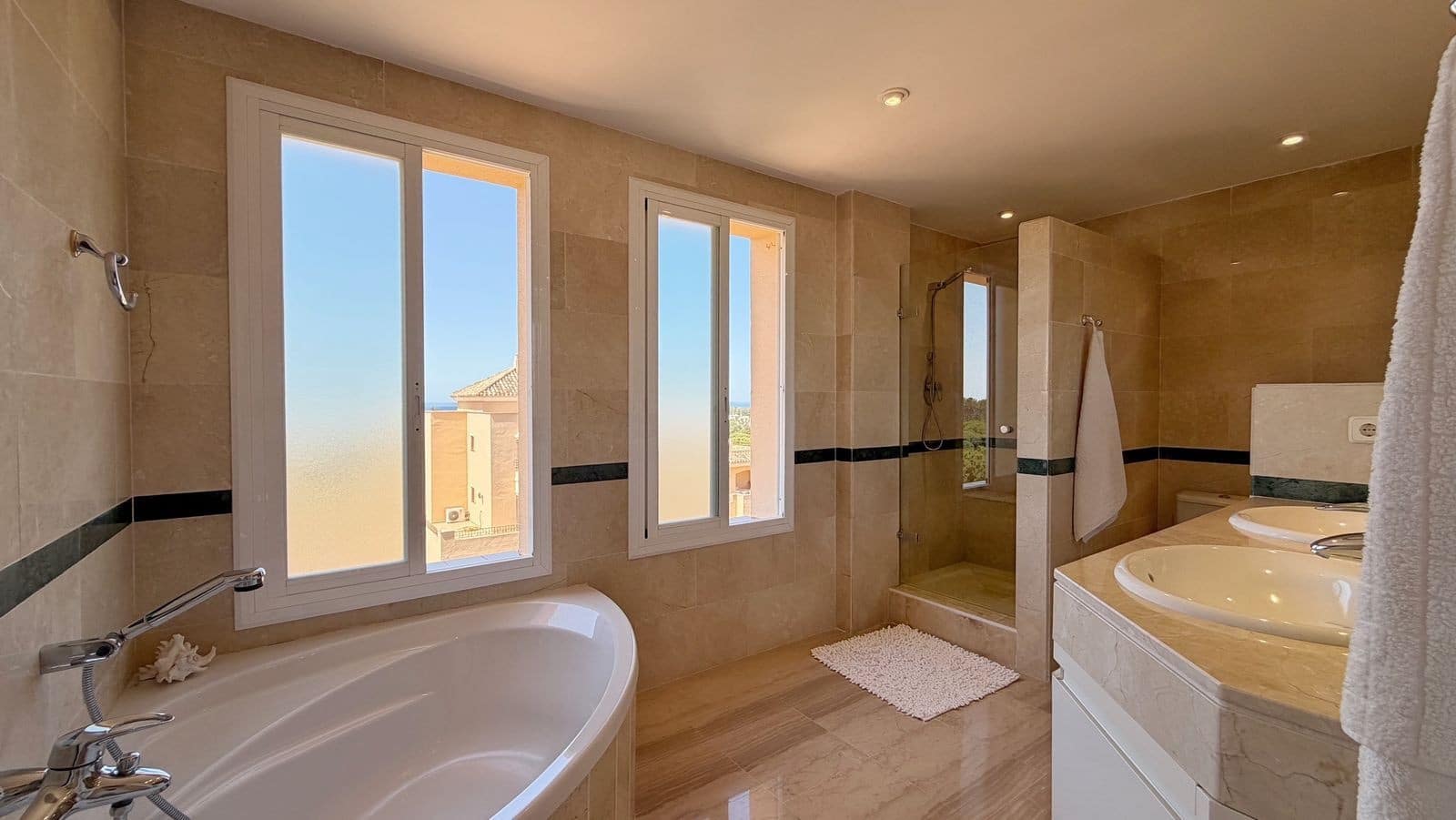4 camera da letto Attico in vendita in Marbella con piscina garage - 1.575.000 € (Rif: 9920127)