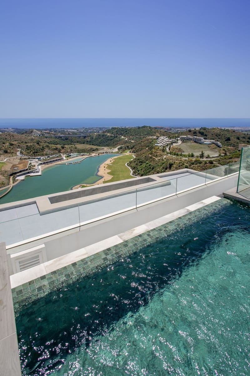 2 chambre Penthouse à vendre à Benahavis avec piscine garage - 1 950 000 € (Ref: 9920131)