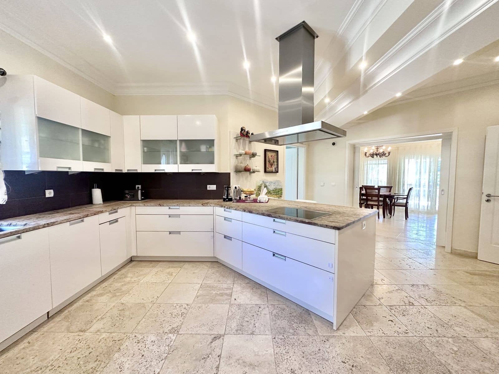 6 chambre Villa/Maison à vendre à Marbella avec piscine garage - 3 360 000 € (Ref: 9920132)