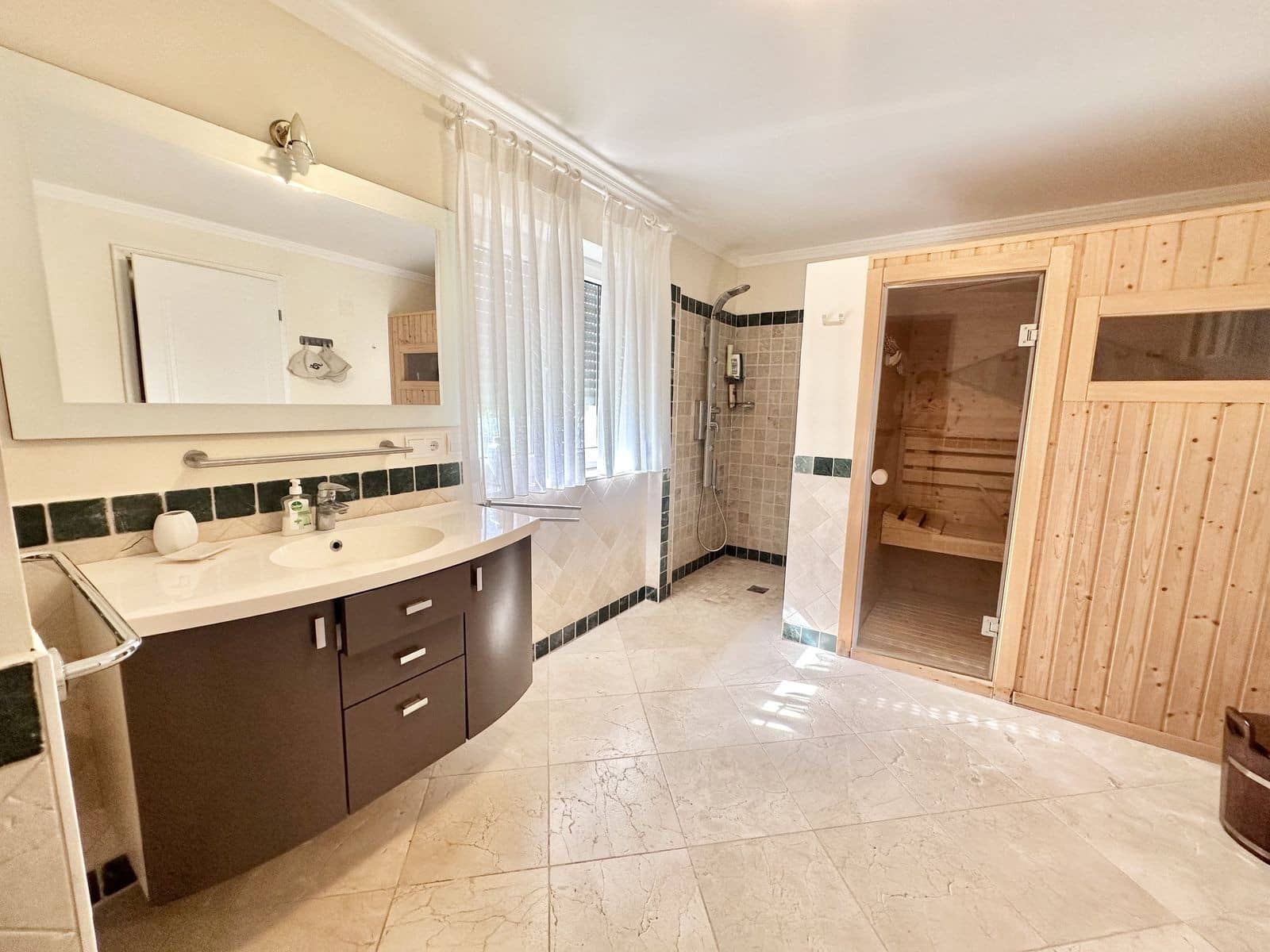 6 chambre Villa/Maison à vendre à Marbella avec piscine garage - 3 360 000 € (Ref: 9920132)