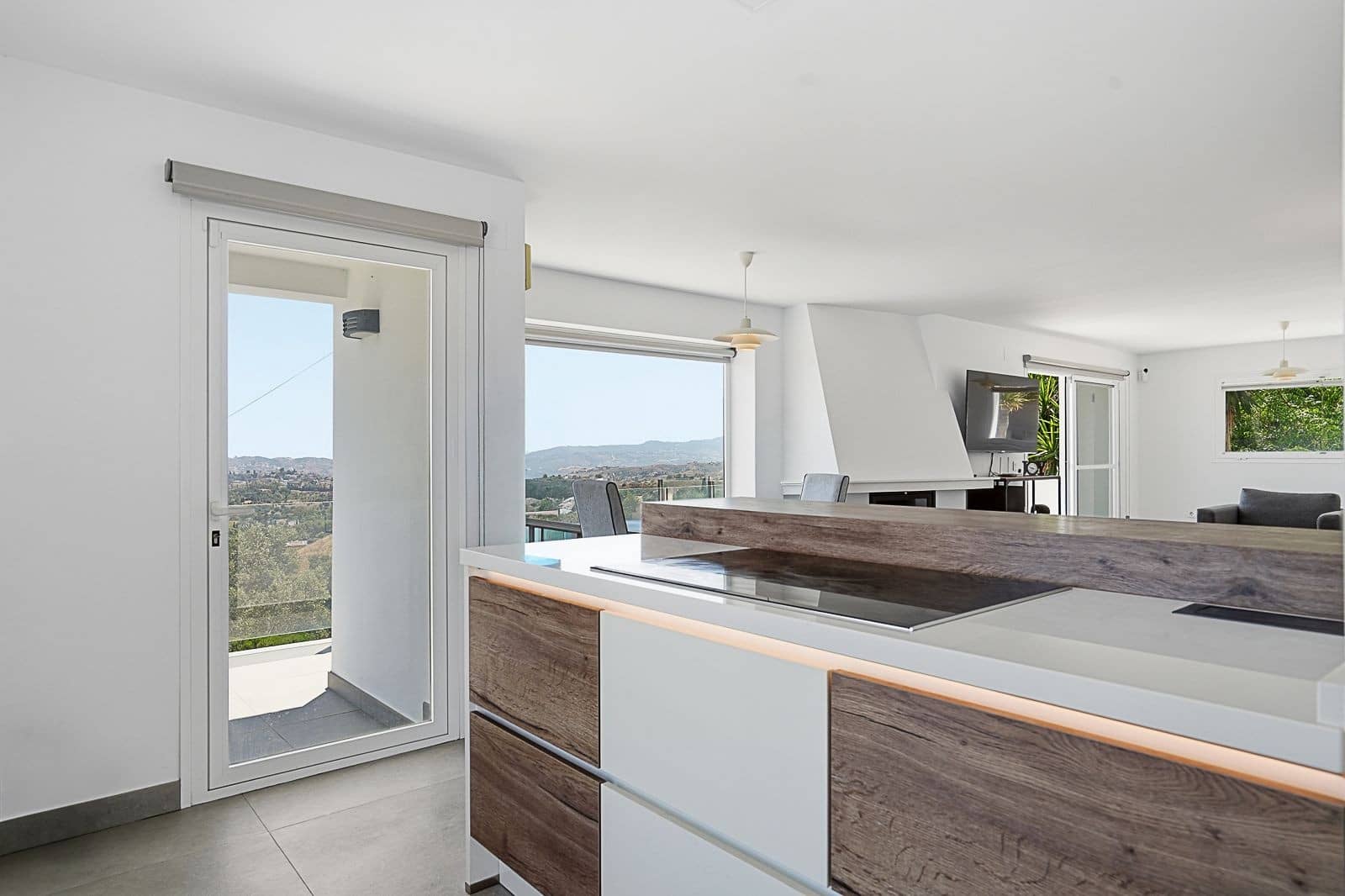3 soverom Villa til salgs i Mijas med svømmebasseng garasje - € 1 450 000 (Ref: 9920135)