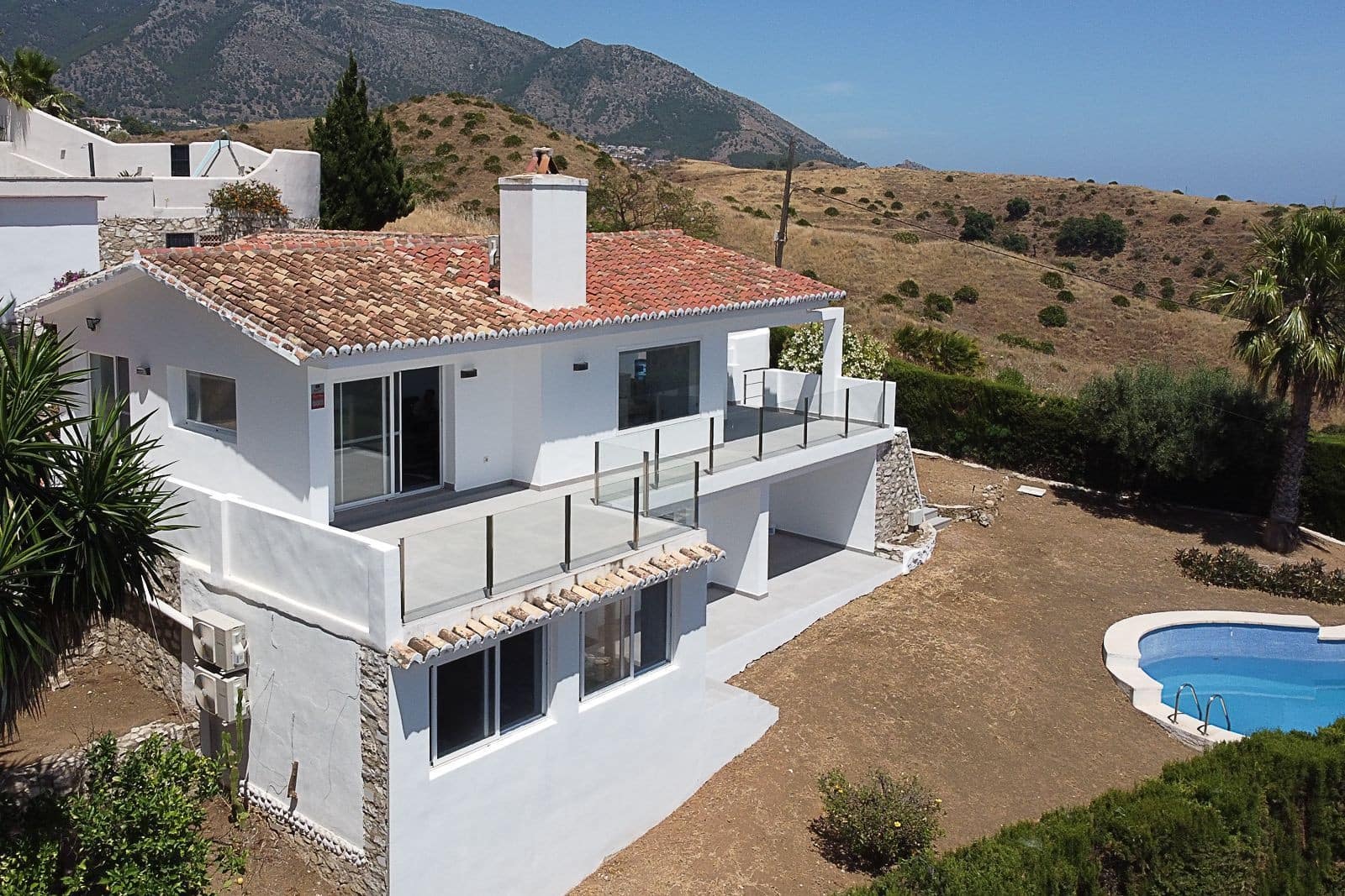 3 soverom Villa til salgs i Mijas med svømmebasseng garasje - € 1 450 000 (Ref: 9920135)