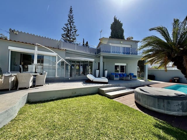 4 chambre Villa/Maison à vendre à Marbella avec piscine garage - 1 725 000 € (Ref: 9921952)
