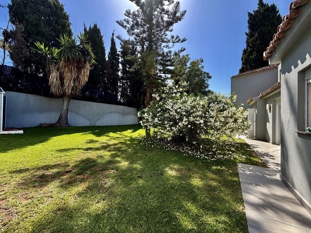 4 chambre Villa/Maison à vendre à Marbella avec piscine garage - 1 725 000 € (Ref: 9921952)