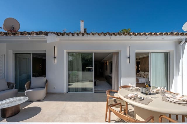 3 sypialnia Apartament na sprzedaż w Nueva Andalucia, Marbella z basenem garażem - 1 495 000 € (Ref: 9924321)