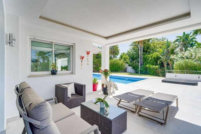 4 chambre Villa/Maison à vendre à Marbella avec piscine garage - 1 750 000 € (Ref: 9924323)