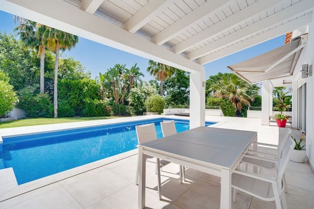 4 chambre Villa/Maison à vendre à Marbella avec piscine garage - 1 750 000 € (Ref: 9924323)