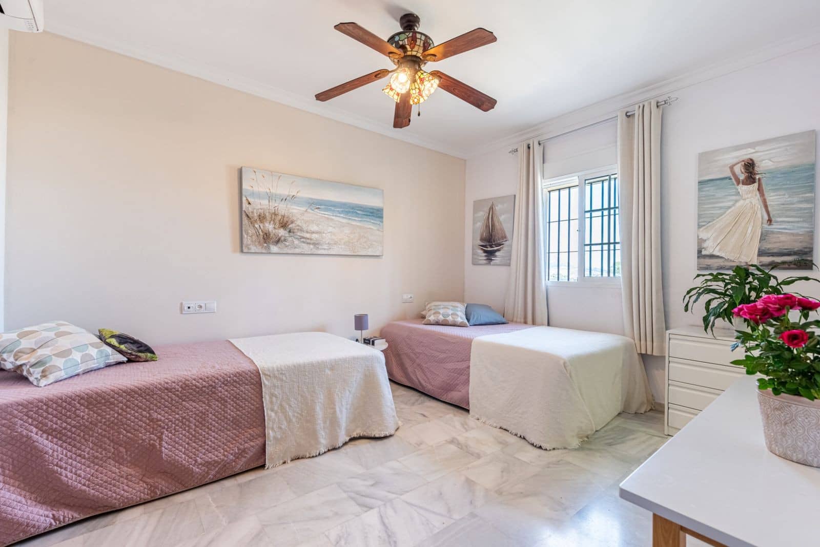 5 soveværelse Villa til salg i Mijas med swimmingpool garage - € 975.000 (Ref: 9924324)